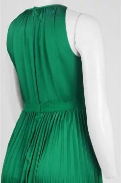 Adrianna Papell - AP1E201701 High Halter Keyhole Cutout Accordion Gown 11 Adrianna Papell - AP1E201701 High Halter Keyhole Cutout Accordion Gown -Deals Adrianna Papell Store adrianna papell ap1e201701 high halter keyhole cutout accordion gown special occasion dress 0 vivid emerald 5445669486649